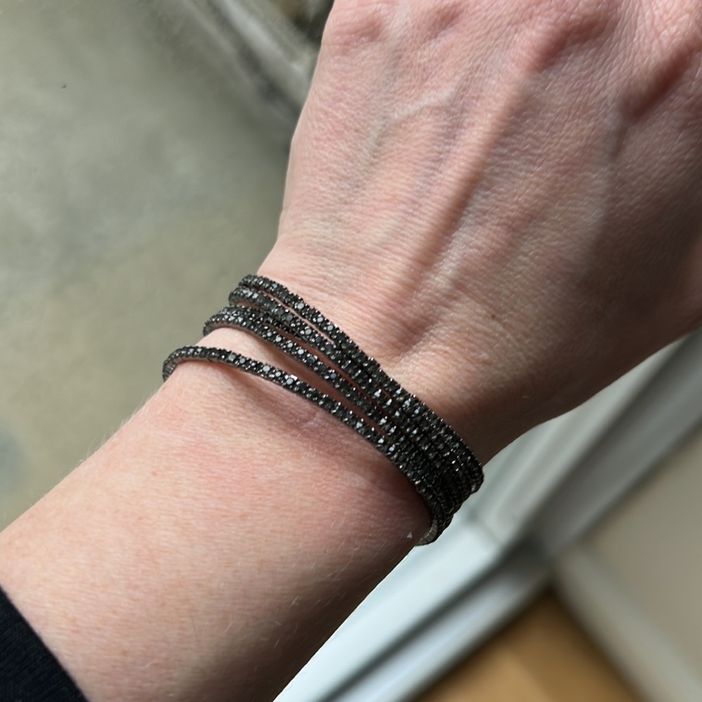 Set of 5 lightweight drk grey crystal adjustable wire bracelets